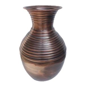 Vase à Fleurs Élégant en Métal et Laiton au Design Géométrique Dessus de Table Décoration de Mariage Pièce Maîtresse Décoratif Vase en Métal en Laiton - Product Image 4