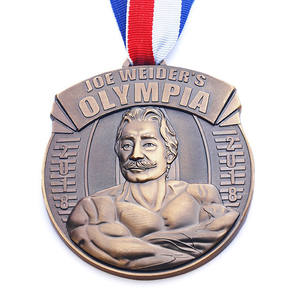 Boxe en laiton antique, 1 pièce, ancien jouet de sport - Product Image 2