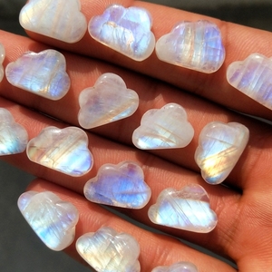 Collier en pierre de lune arc-en-ciel en forme de croissant, cabochon en pierre précieuse naturelle |   Pierre ronde sculptée en malachite, bijoux gris chatoyant - Product Image 5