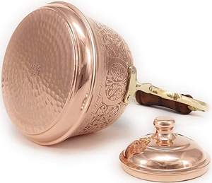 Bouilloire moderne en cuivre au design élégant avec longue poignée, parfaite pour la cuisine domestique et le service de thé au restaurant - Product Image 3