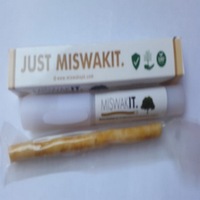 Les meilleures ventes de bâtons de Miswak Peelu frais de haute qualité avec supports à des prix de gros spéciaux réduits/Siwak avec étuis