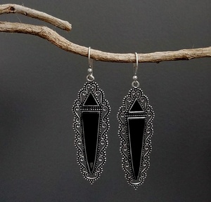 ต่างหูสุดหรูของขวัญสำหรับผู้หญิงทำด้วยมือสีดำนิลชุบเงินมรกตหยดน้ำ - Product Image 2