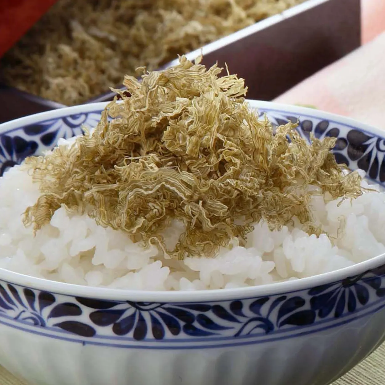 رقائق عشب البحر يرش تورورو كومبو فيورايك جيد مع الأرز والسوشي