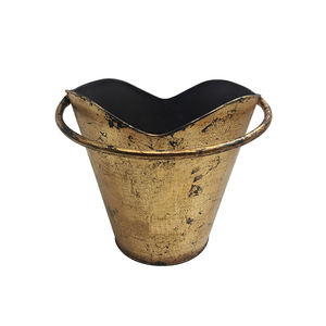 Exportateur de jardinière en métal de fer de conception de seau antique supérieure fournisseur de jardinière en métal fait main de conception personnalisée d'Inde - Product Image 1