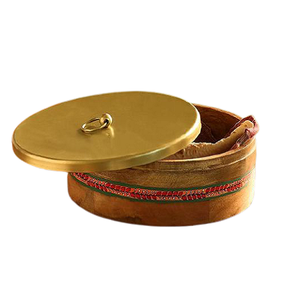 Conteneur à chapati en bois au design admirable, qualité exclusive, forme ronde, ustensiles de cuisine, boîte à roti aux prix les plus bas - Product Image 4