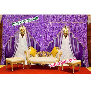 Bordado Jharokha estilo boda Fondo púrpura templo estilo boda telón de fondo de oro conjunto de sofá con Embrodried como telón de fondo - Product Image 1