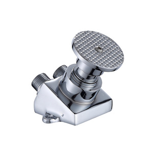 Grifo de Pedal de Latón para Montaje en Suelo con Cierre Automático - Product Image 2