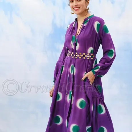 Vintage tatil tatil giyim boyalı baskı tam kollu geometrik motifleri gevşek donatılmış açılabilir elbise düğmesi İpli boyun Maxi