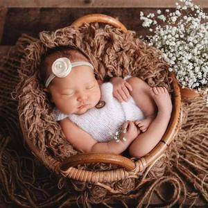 Cesta redonda de ratán para fotos de recién nacidos - Product Image 5