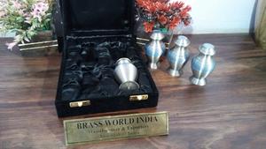 Petite urne funéraire commémorative pour bébé, style américain, fournitures funéraires en métal Brassworld India - Product Image 5