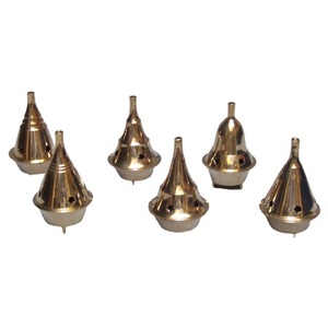 Kalavastu Artesanía Quemador de cono de latón de alto diseño 2,5 pulgadas de altura Acabado pulido Juego de 6 piezas para todas las estaciones - Product Image 1