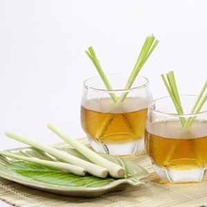 Pure Natural Indian Processed Lemongrass <b>Oil</b> Pure Natural Lemon Grass <b>Essential</b> <b>Oil</b> Aromatherapy <b>Essential</b> <b>Oil</b> Lemongrass - Product Image 1