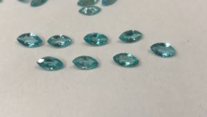 Pierres précieuses Apatite naturelles, couleur bleu néon, pierre taillée, 1 pièce - Product Image 4
