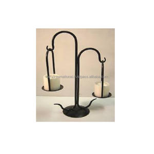 Candelabro de acero de pilar de 3 brazos de metal de hierro negro para bodas y ocasiones de Pascua - Product Image 3