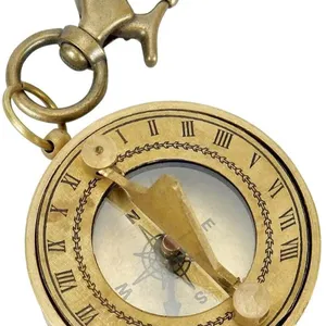 เข็มทิศแบบห่วงทิศทางทำจากทองเหลืองแบบโบราณมีพวงกุญแจเข็มทิศแบบนาฬิกาแดด CHSC653