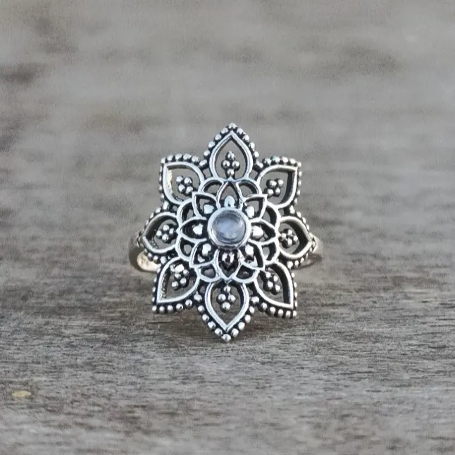 New Arrival 925 Sterling Silver Gemstone Jewelry Rainbow Moonstone Flower Filigree Ring