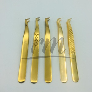 Venta al por mayor pinzas de pestañas profesionales hechas a medida punta de fibra de acero inoxidable de alta calidad diferentes estilos belleza en punta dorada - Product Image 5