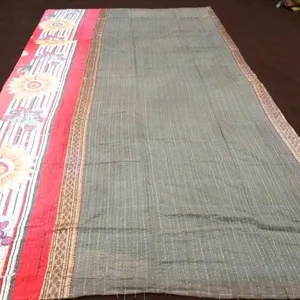 古老的复古kantha被子，莎丽毛毯波西米亚印第安人扔棉床罩可逆式被子