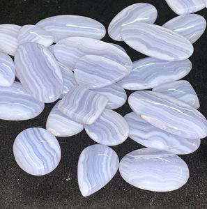 Rida Creations Agate Naturelle Bleue et Blanche en Forme d'Ovale - Certifiée par un tiers du Rajasthan - Prix de Gros - Taille Personnalisable - Product Image 5