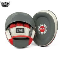 Sac de frappe en cuir personnalisé professionnel IRON PUNCH INDUSTRIES pour l'entraînement aux arts martiaux, boxe et MMA