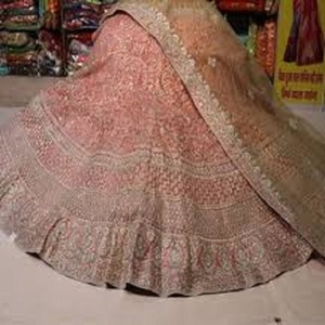 Magnifique Salwar Kameez de créateur pour filles, en lin, prêt-à-porter, pré-cousu, pour mariage et fête, modèle Kanya, vêtements fantaisie - Product Image 2