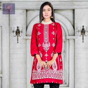 Kurti indien moderne en coton fait main de haute qualité pour femme, entièrement brodé, design indien pour les fêtes, avec leggings - Product Image 3