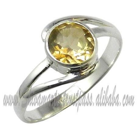 สีเหลือง