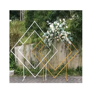 Weiße Farbe Eisen bogen Party Hochzeits dekoration Bühnen hintergrund mit bestem Qualität neuesten Design Hintergrund