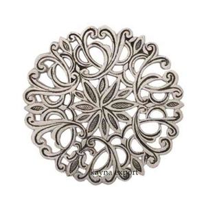 Dessous de plat en métal fait main fantaisie avec un design unique et fini Vente chaude Dessous de plat fini brillant en métal pour les décors de maison et de cuisine - Product Image 1