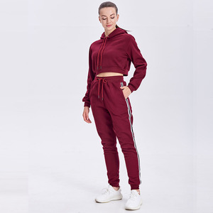 Ensemble de sweat-shirt court à capuche jaune avec bandes latérales, survêtement décontracté pour femmes - Product Image 3
