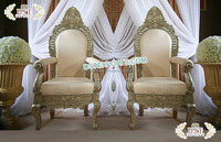 Set Kursi Pengantin Modern Emas Royal Kayu Jati Tahan Lama Tren Australia