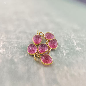 Conjunto de bisel con forma de hoja tallada en plata de ley chapada en oro y rodio de turmalina rosa, abalorios de fiesta de piedra natal - Product Image 4