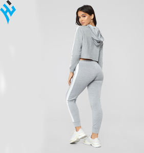2025 nuevo diseño de moda para mujer, Top corto con capucha y pantalón, logotipo personalizado, conjunto de chándal para correr - Product Image 2