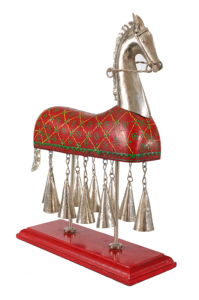 Nirmala Handicrafts - Campanas de Madera de Lujo Hechas a Mano con Diseño Pintado, Forma Rectangular, Artesanía de Rajasthan, Decorativas para Cumpleaños - Product Image 3