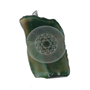 Corazón grabado Chakra Rebanada Colgantes Grabado piedra semipreciosa - Product Image 1