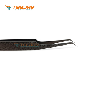Pince à épiler TEEJAY nouvelle génération, pointe angulaire à 45 degrés, noire, 7 mm, pour isolation des poils, avec poignée diamantée en acier inoxydable de 12,5 cm - Product Image 3