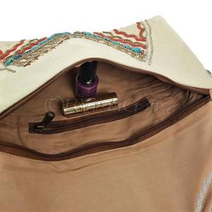 Banjara — sac à main brodé vintage, pochette ethnique indienne, Tribal, style Boho, pochette - Product Image 6