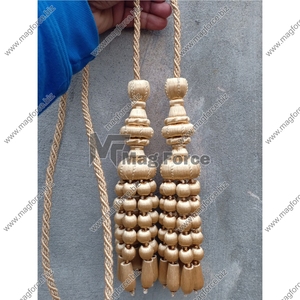 Guirnalda Clásica de Borlas con Cuentas de Seda y Diseño a Cuadros para Decoración del Hogar, Ecológica y Duradera, Hecha a Mano en Pakistán - Product Image 4