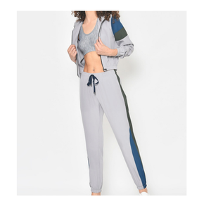 Survêtement de haute qualité élégant grande taille pour femmes dernière conception avec fermeture à glissière avant fonction de séchage rapide disponible à un prix - Product Image 6