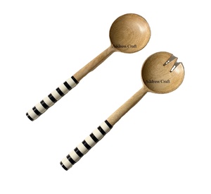 Serveur de salade en bois décoratif de meilleure qualité, outil de serveur de salade en gros avec poignée en résine à vendre, outils de cuisine, décoration de table - Product Image 1