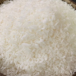 มะพร้าวขนาดกลางที่มีไขมันสูงจากเวียดนาม - Product Image 1