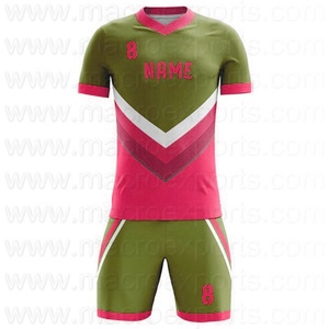 Uniformes d'équipe de football Uniformes de football sublimés Maillots de football personnalisés Chemises et shorts pour jeunes - Product Image 6