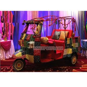 Sesión DE FOTOS previa a la boda Colorido Auto Rickshaw Punjabi Sesión de fotos de boda Auto Rickshaw Entrada de boda única Auto RickshawUSA - Product Image 1