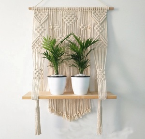 Étagère murale en macramé de coton de style Boho, étagère suspendue pour plantes, décoration murale faite à la main - Product Image 3