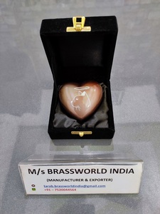 Urne funéraire pour animaux de compagnie en aluminium de style américain avec patte peinte à la main, cœur, fournitures funéraires pour adultes, vente émouvante, Brassworld India - Product Image 3