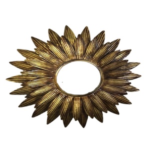 Miroir mural doré suspendu en forme de feuilles de beauté, cadre métallique décoratif, miroir mural décoratif, miroir diamant - Product Image 1