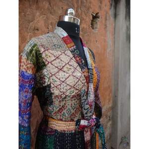 Venta al por mayor multicolor algodón indio Kantha Patchwork Maxi vestido hecho a mano estilo Kimono Albornoz talla grande ropa de dormir térmica - Product Image 3