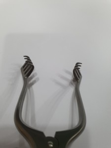 Rétracteurs à dents rétractables manuels 3x4 Instruments chirurgicaux en acier à retenue automatique pour les oreilles, les yeux, le nez et la gorge - Product Image 6