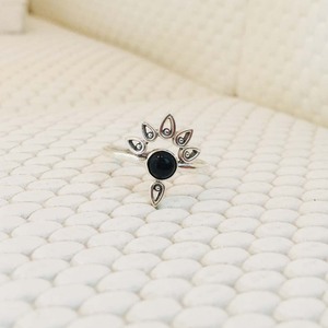Nouvelle arrivée bague de mariage pour femme en argent sterling 925 Style fleur Onyx noir pierres précieuses diamant perle ensemble lunette réglage parties - Product Image 1
