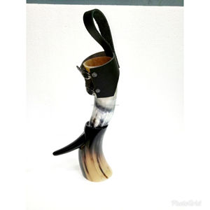 Corne à boire antique de style viking corne de buffle véritable de haute qualité sculptée avec moule en métal artisanat naturel authentique - Product Image 6